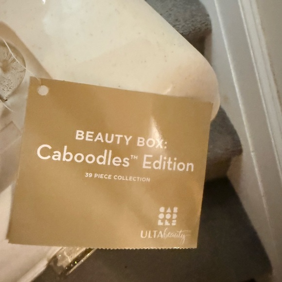 Ulta Beauty Beauty Box Caboodles Cream and Gold Organizer… - Picture 9 of 9